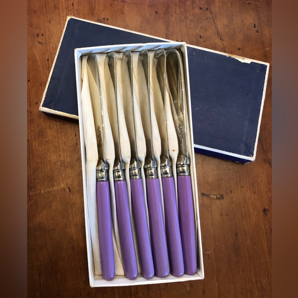 Sheffield ViTG Set of 6 Butter Knifes with Lilac Plastic Handles Stain Resisting